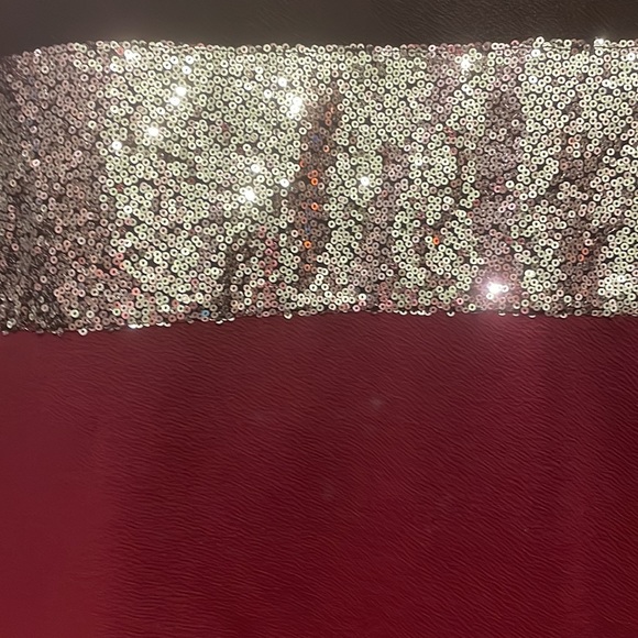 Pink small long sleeved maroon black silver sequins shein - Picture 2 of 9